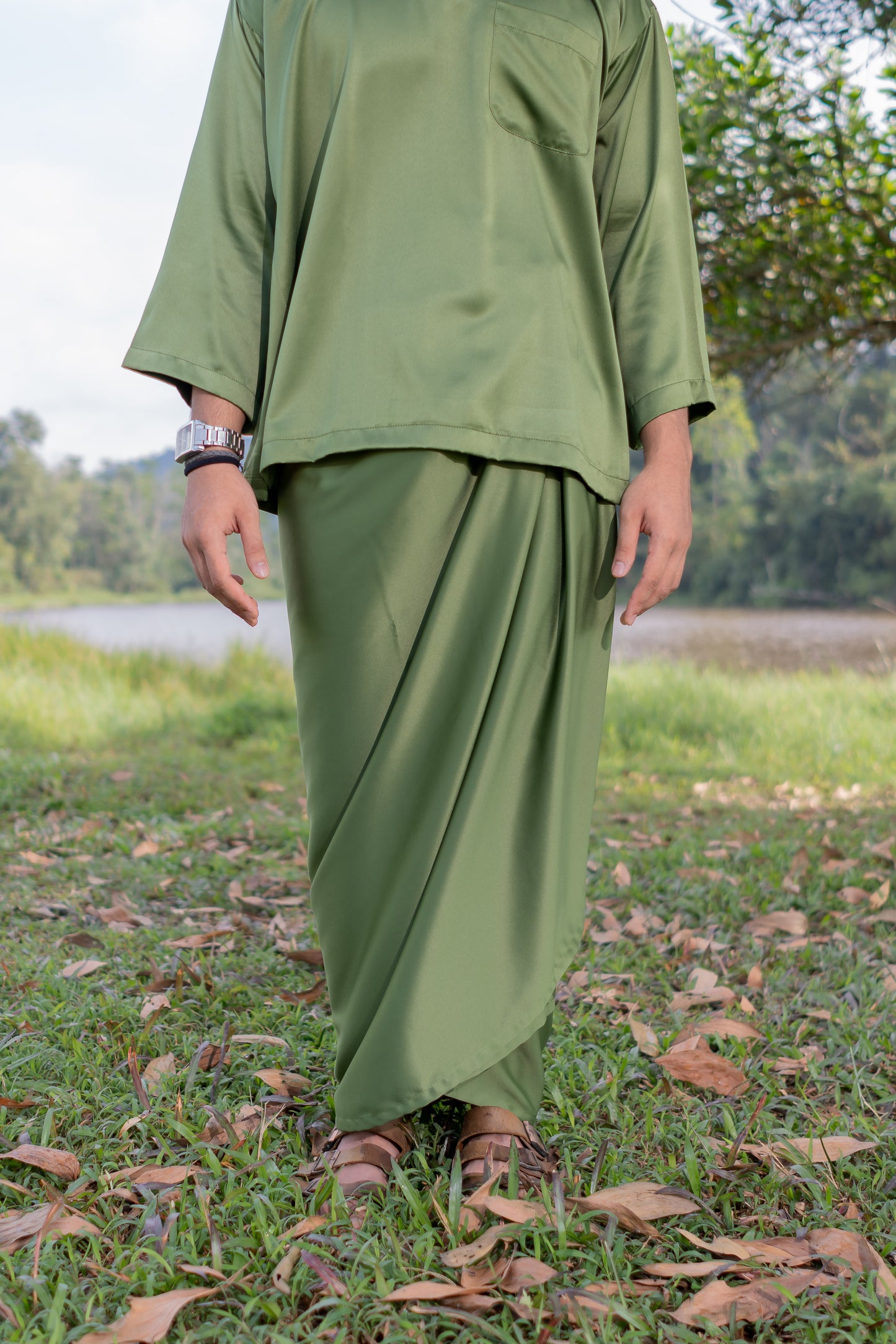 Rumi Sarong in Olive
